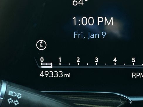 Used 2022 Cadillac Escalade Premium Luxury w/ Performance Package image 35