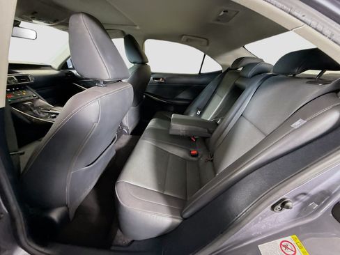 Used 2018 Lexus IS 300 w/ Comfort Package RWD image 25