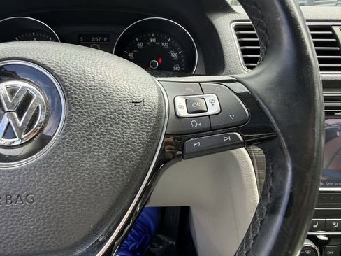 Used 2016 Volkswagen Passat 1.8T SE FWD image 24