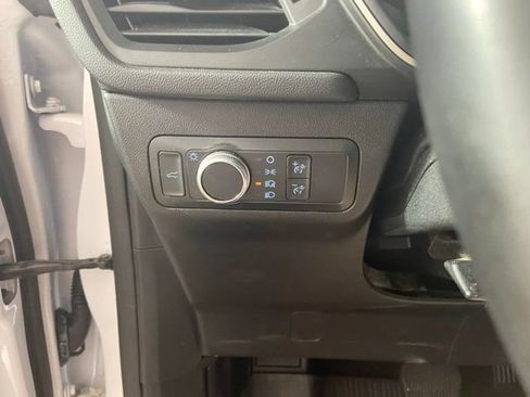 Used 2022 Ford Escape SE w/ SE Sport Appearance Package AWD/4WD image 10