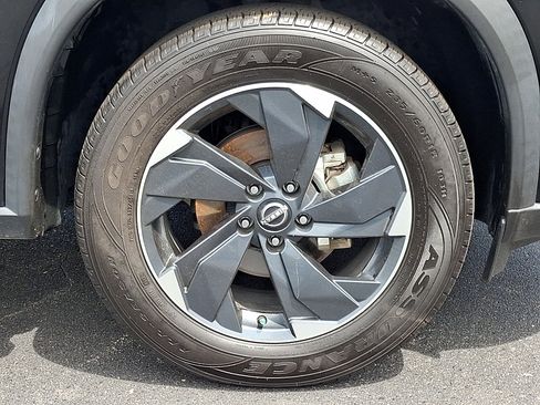 Used 2024 Nissan Rogue SV AWD/4WD image 8