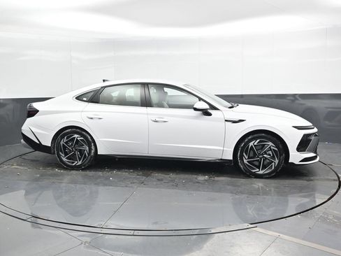 New 2026 Hyundai Sonata SEL FWD image 3