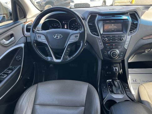 Used 2017 Hyundai Santa Fe SE w/ SE Premium Package 02 FWD image 7