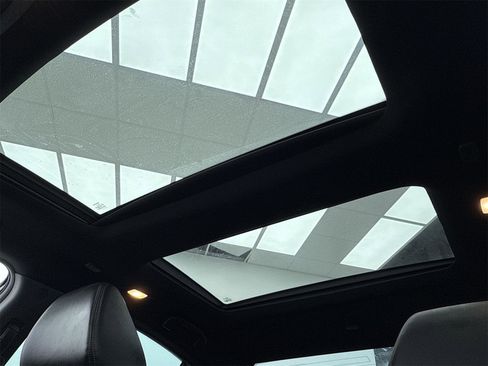 Used 2021 Nissan Maxima SR w/ Sport Mat Group image 38