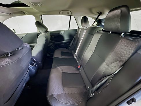 Used 2025 Subaru Outback Premium image 27