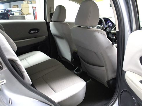 Used 2017 Honda HR-V LX image 21