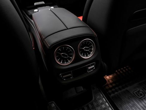 Used 2025 Mercedes-Benz G 63 AMG 4MATIC image 38