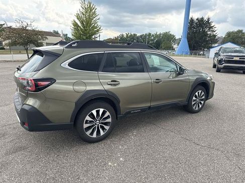 Used 2025 Subaru Outback Limited AWD/4WD image 21