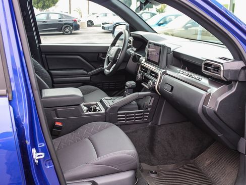 Used 2025 Toyota Tacoma SR5 RWD image 19