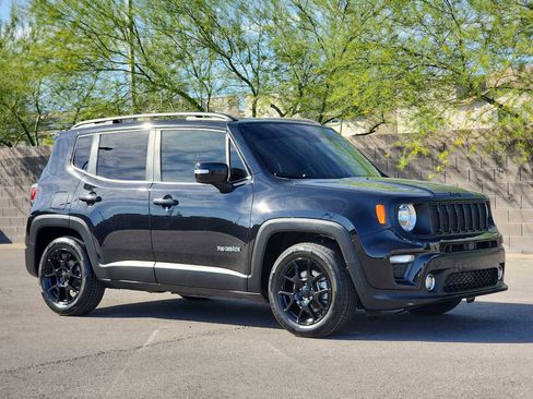 Used 2020 Jeep Renegade Altitude image 3