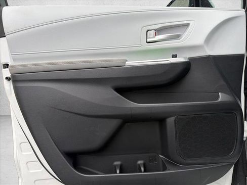 New 2026 Toyota Sienna XLE image 10