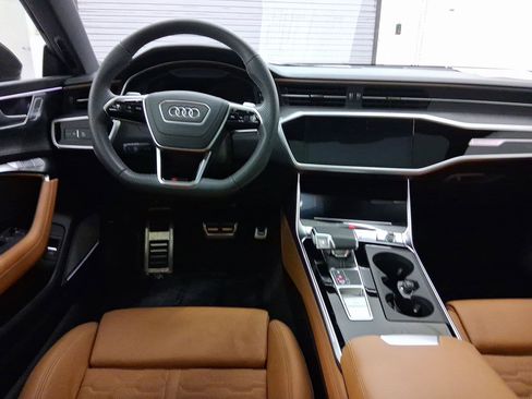 Used 2025 Audi RS 7 Performance image 4