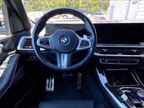 Used 2024 BMW X5 xDrive40i w/ M Sport Package AWD/4WD image 11
