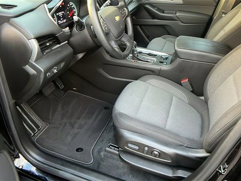 Certified 2023 Chevrolet Traverse LT image 13