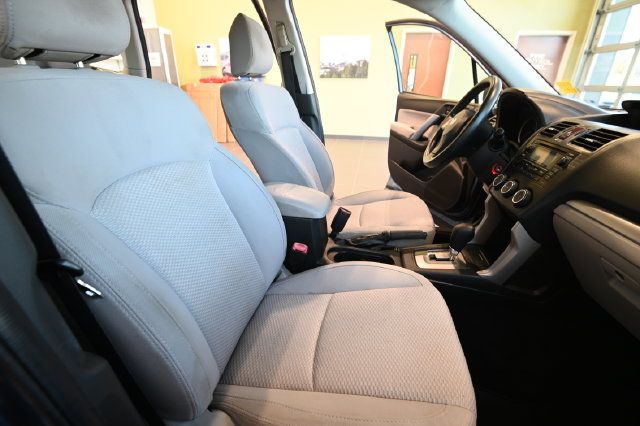 Used 2015 Subaru Forester 2.5i AWD/4WD image 21