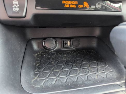 Used 2019 Toyota RAV4 LE w/ Carpet Mat Package AWD/4WD image 40