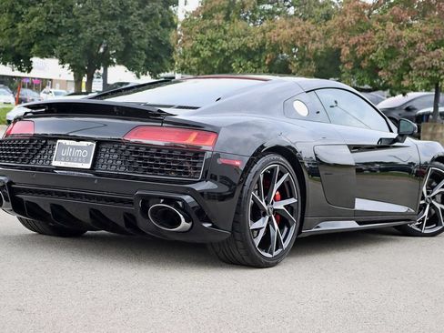 Used 2021 Audi R8 V10 w/ Premium Package RWD image 39