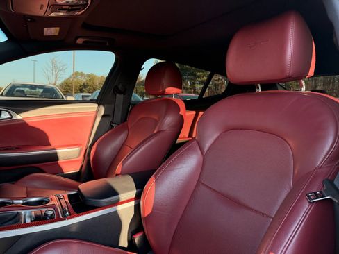 Used 2019 Kia Stinger GT1 image 12