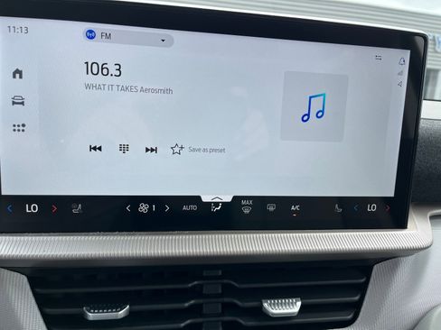 New 2025 Ford Explorer Active w/ Active Comfort Package image 10