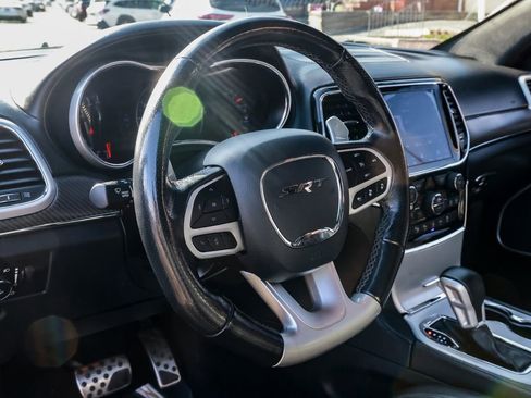 Used 2020 Jeep Grand Cherokee SRT image 31