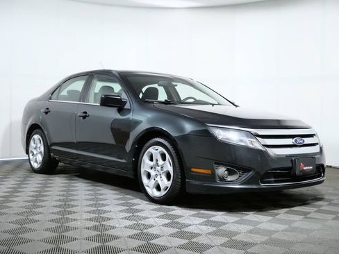 Used 2010 Ford Fusion SE FWD image 1