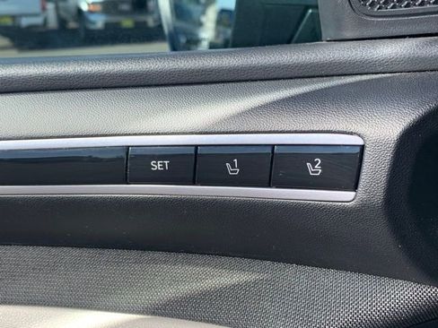 Used 2024 Hyundai Tucson Limited image 16