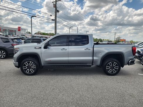 Used 2025 GMC Sierra 1500 AT4 w/ AT4 Premium Package AWD/4WD image 8