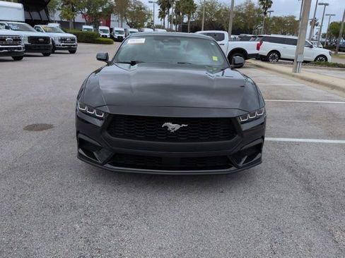 Used 2024 Ford Mustang Premium image 9