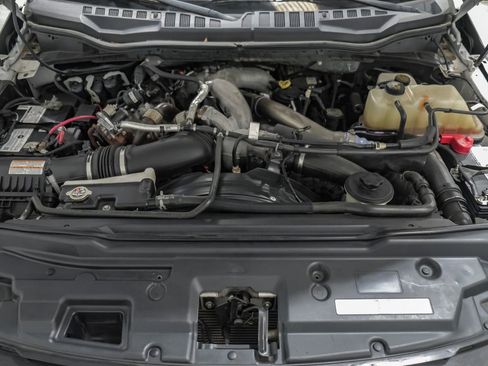 Used 2021 Ford F550 4x4 Crew Cab Super Duty w/ Power Equipment Group image 52