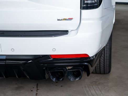 Used 2025 Cadillac Escalade ESV V image 29