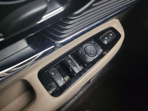 Used 2022 Lincoln Corsair FWD w/ Equipment Group 101A image 27