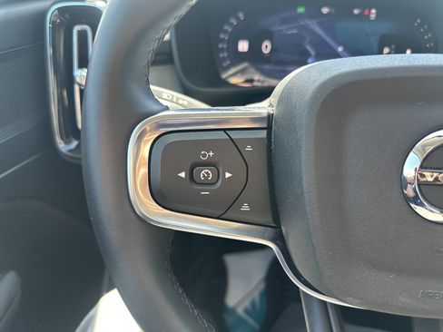 Used 2026 Volvo XC40 B5 Plus AWD/4WD image 20
