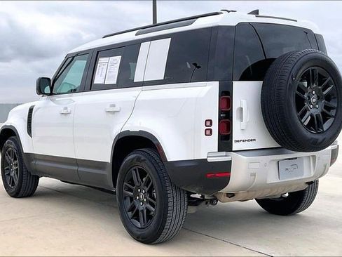 Used 2025 Land Rover Defender 110 S image 15