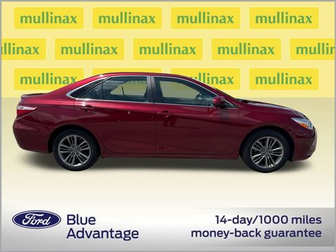 Used 2017 Toyota Camry SE FWD image 2