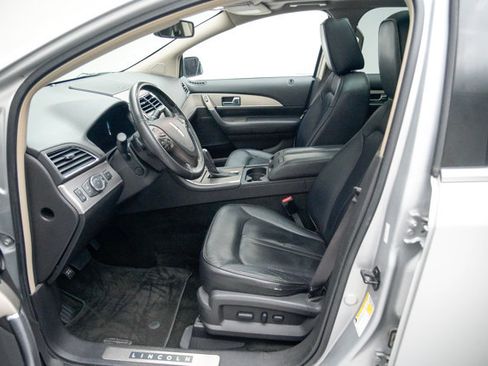 Used 2013 Lincoln MKX AWD image 22