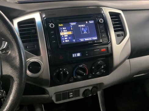 Used 2014 Toyota Tacoma 4x4 Double Cab image 6
