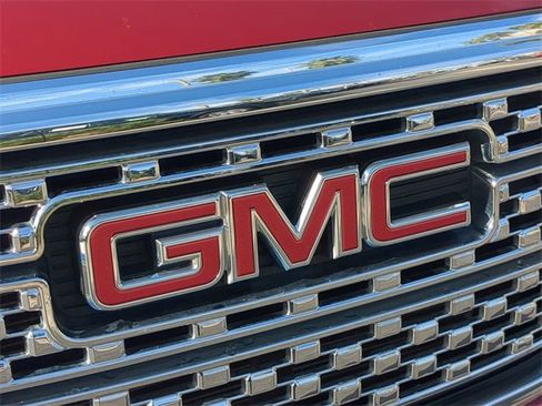 Used 2019 GMC Acadia Denali w/ Technology Package image 13