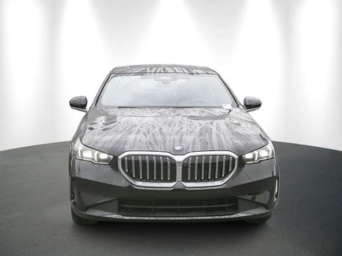 Certified 2024 BMW 530i image 2