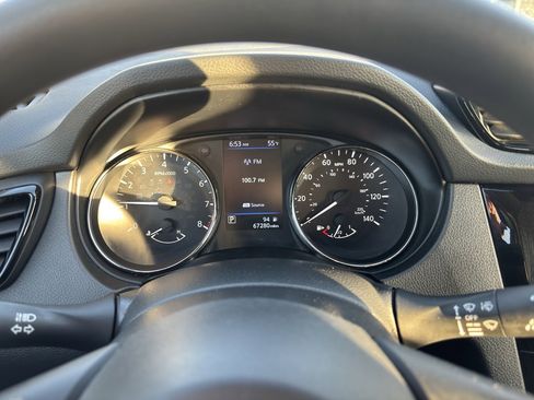 Used 2022 Nissan Rogue Sport S image 15