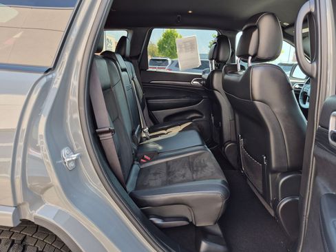 Used 2020 Jeep Grand Cherokee Altitude AWD/4WD image 33
