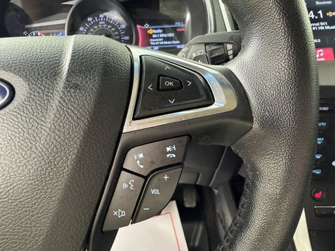 Used 2018 Ford Edge Titanium w/ Ford Safe & Smart Package FWD image 16