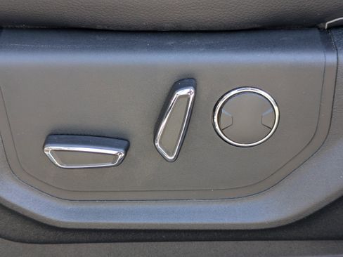 Used 2019 Ford F250 Lariat w/ Lariat Ultimate Package image 11