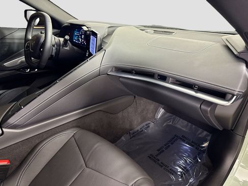 Used 2024 Chevrolet Corvette Stingray w/ Battery Protection Package image 26