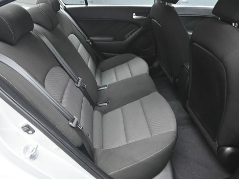 Used 2017 Kia Forte LX FWD image 30
