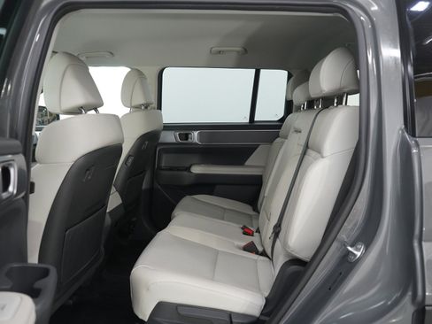 Used 2025 Hyundai Santa Fe SEL image 19