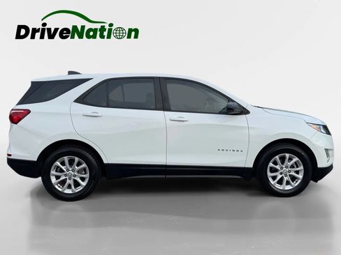 Used 2021 Chevrolet Equinox LS FWD image 4