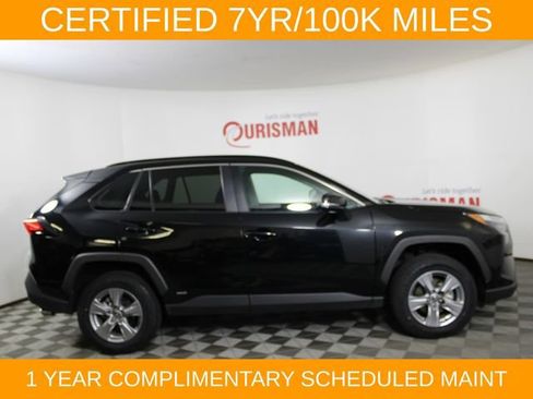 Used 2025 Toyota RAV4 XLE AWD/4WD image 10