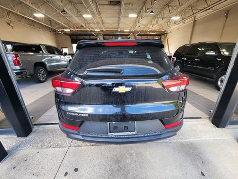 Used 2021 Chevrolet TrailBlazer LS FWD image 5