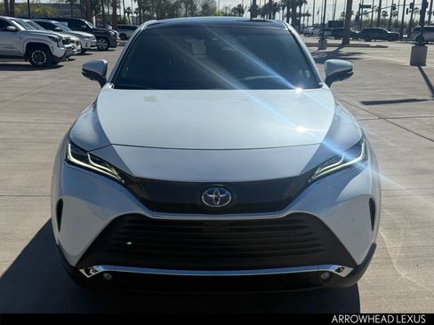 Used 2024 Toyota Venza Limited image 5