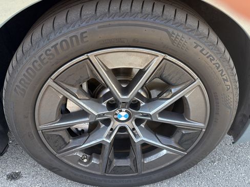 Used 2025 BMW i4 xDrive40i w/ Premium Package image 15